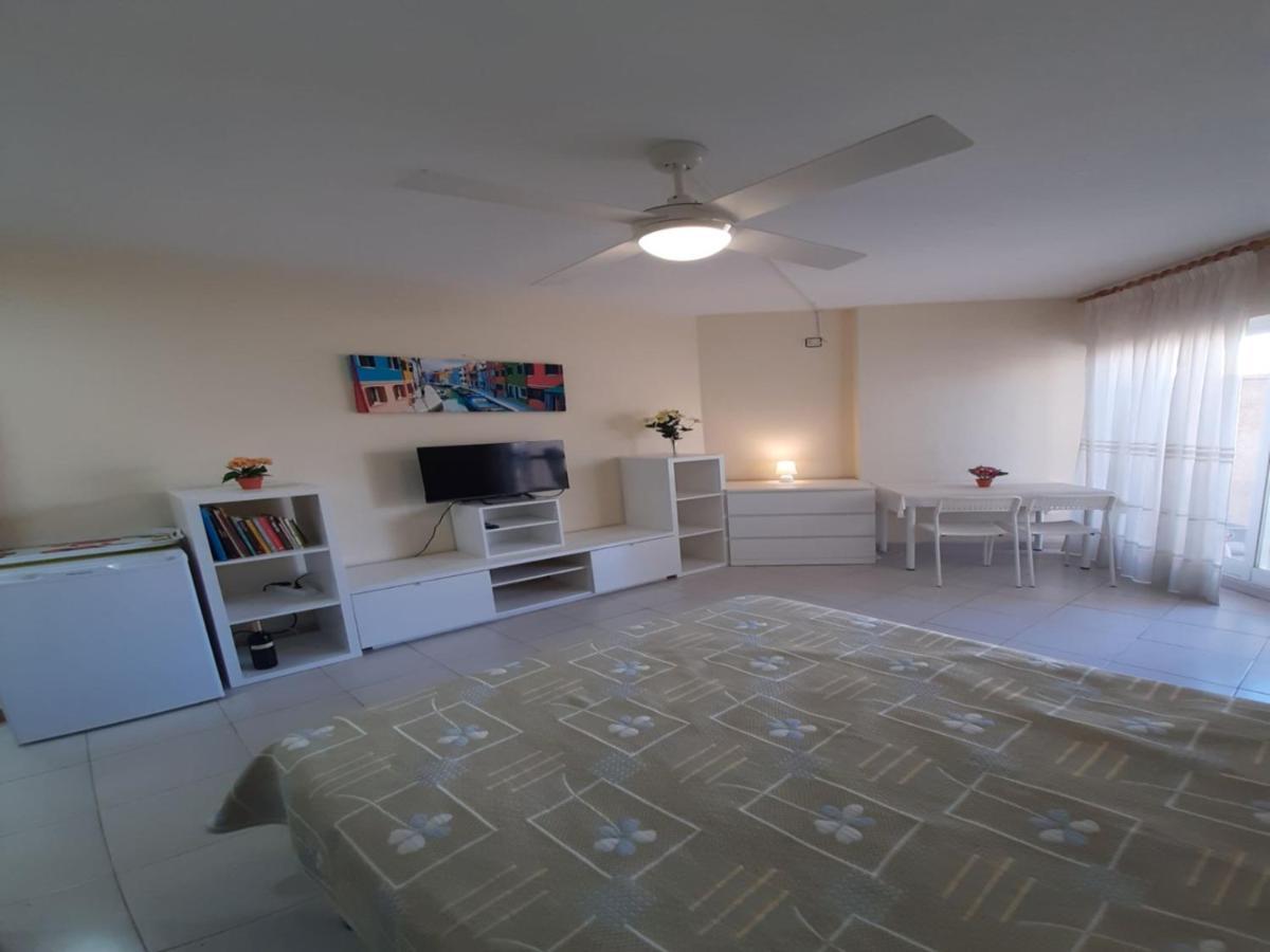 Studio Met Ideale Ligging Torrevieja Exterior foto